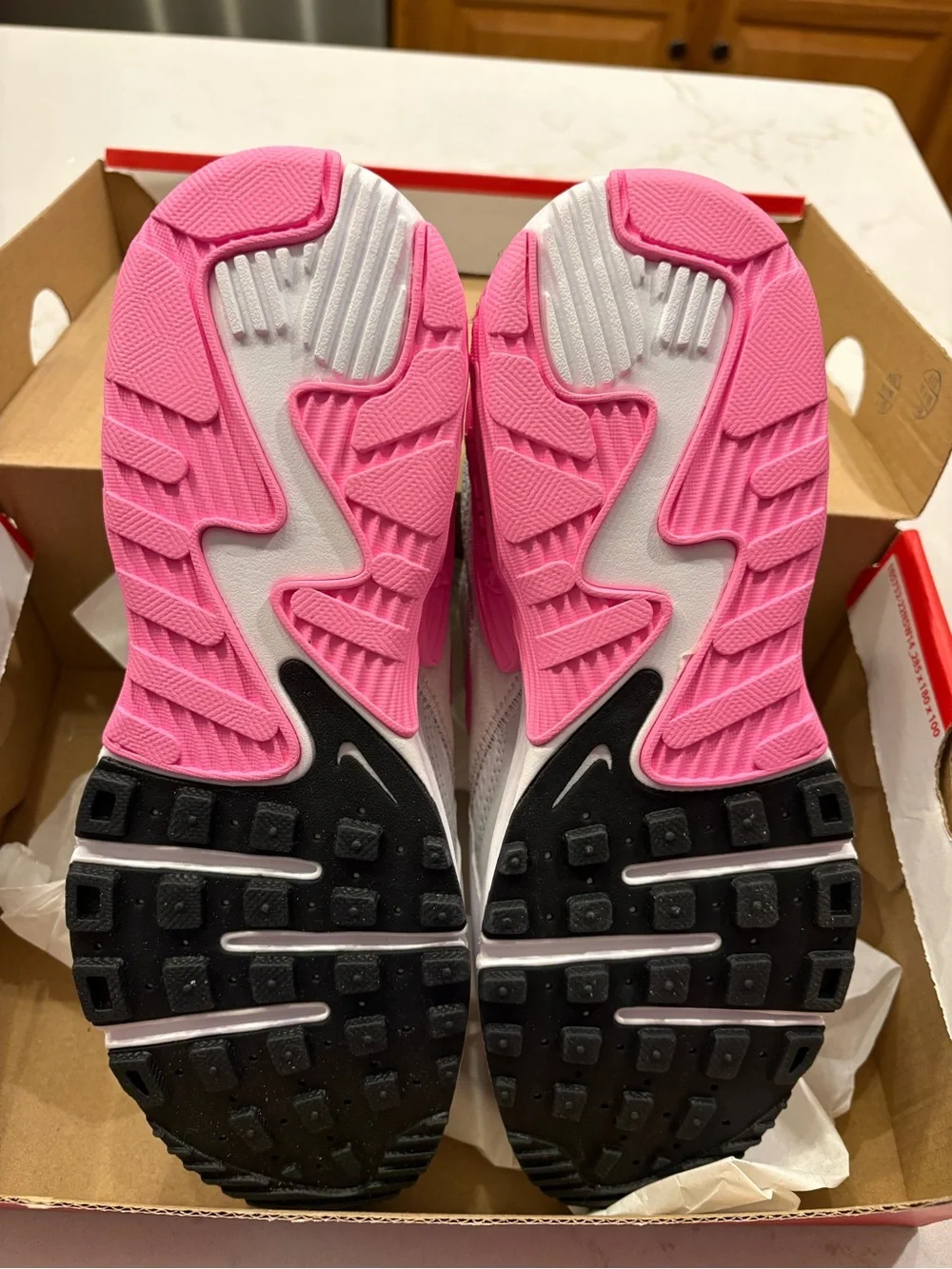 🎉 New Nike Women’s Air Max Excee size 6.5